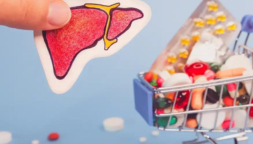 What are the risk factors for drug-induced liver injury?