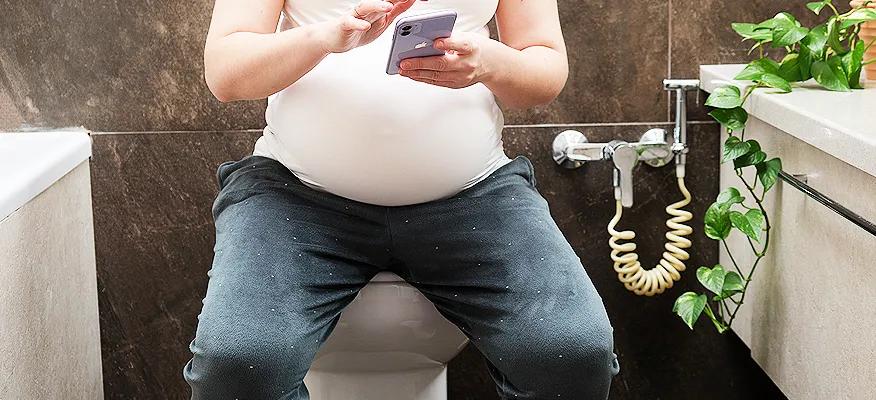 Black Poop While Pregnant: Normal or Cause for Concern?