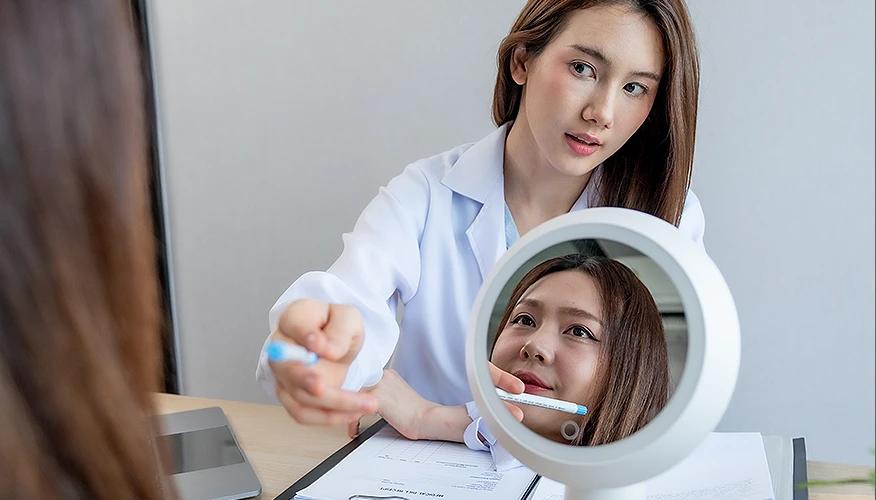 Expert recommendations for adult acne