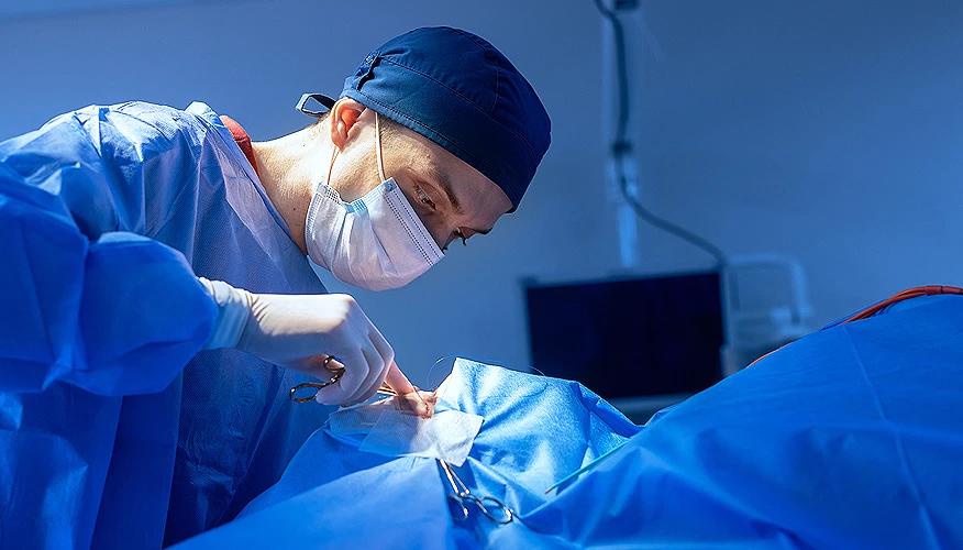 eye surgery procedure and recovery