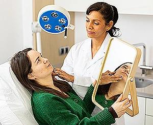 Recognizing Key Signs to Visit a Dermatologist for Acne