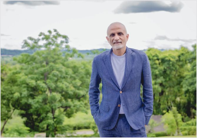 Mr. Vivek Dhawan