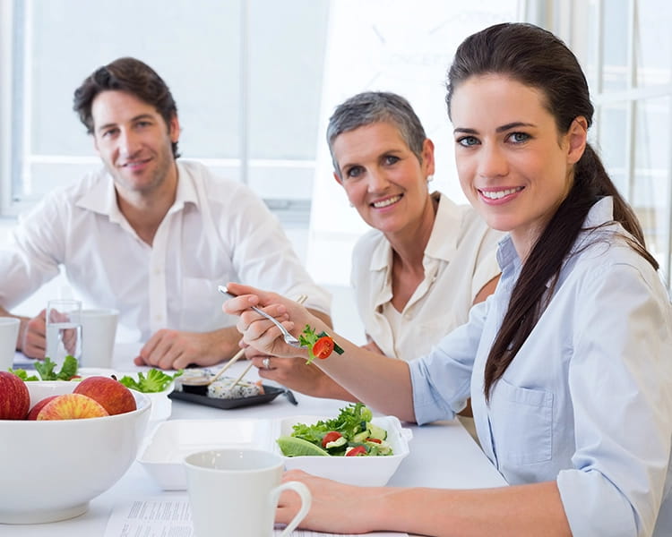 Mindful Eating at the Office: Nourishing Workplace Wellness