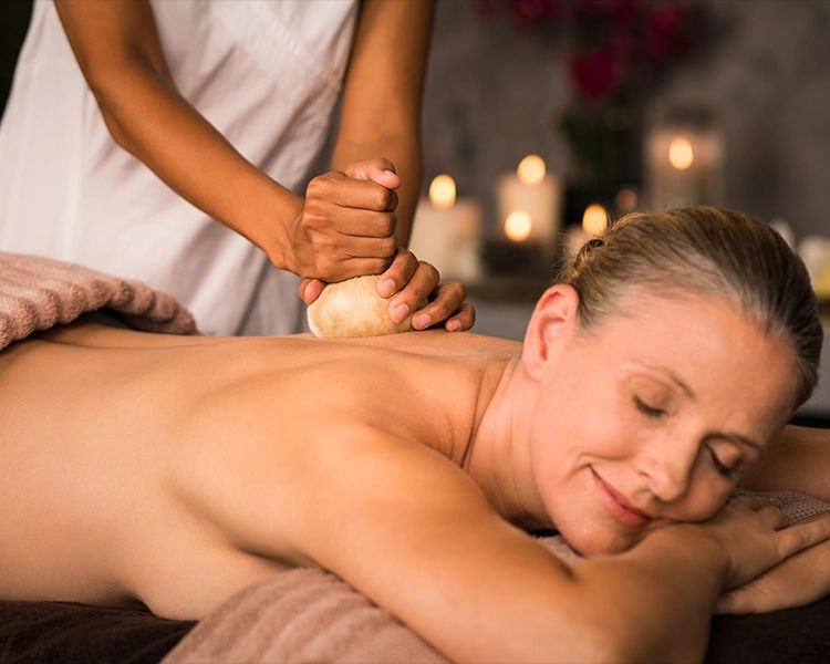 Relieving Office Syndrome Symptoms With Ayurvedic Pindasweda Treatment