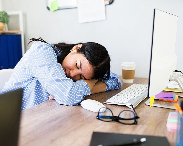 How Power Naps Enhance Focus and Creativity
