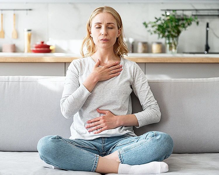 Mindfulness breathing exercise to reduce anxiety and stress at home